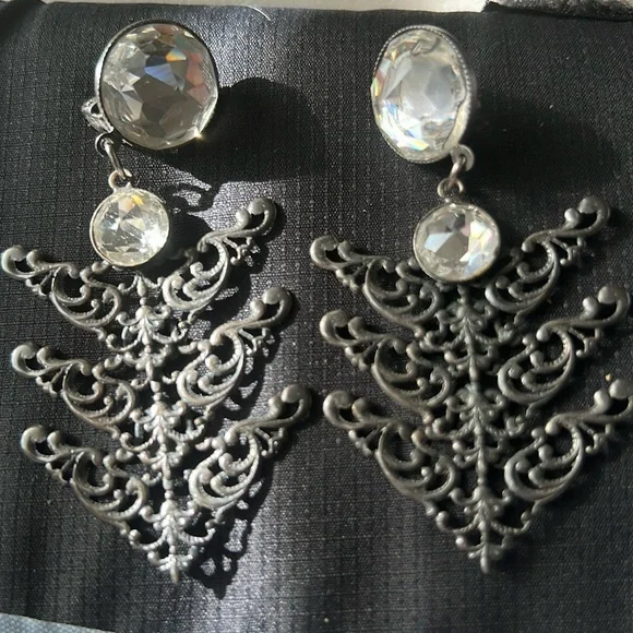 *Vintage Rare clip-on 80’s Designer Cache’ large sparkly rhinestone earrings! - Picture 1 of 4